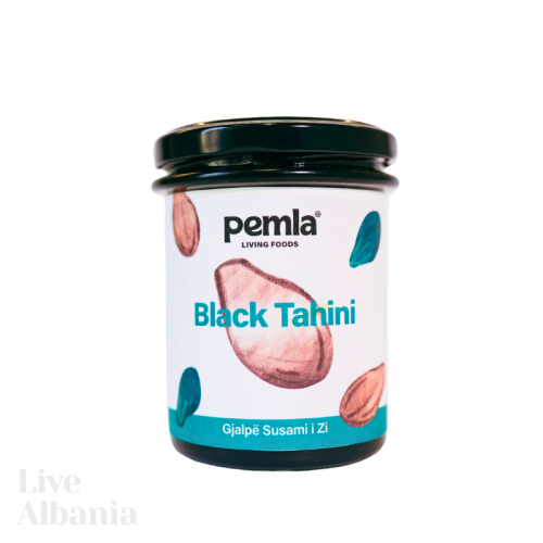 RAW tahini pasta from activated black sesame seeds